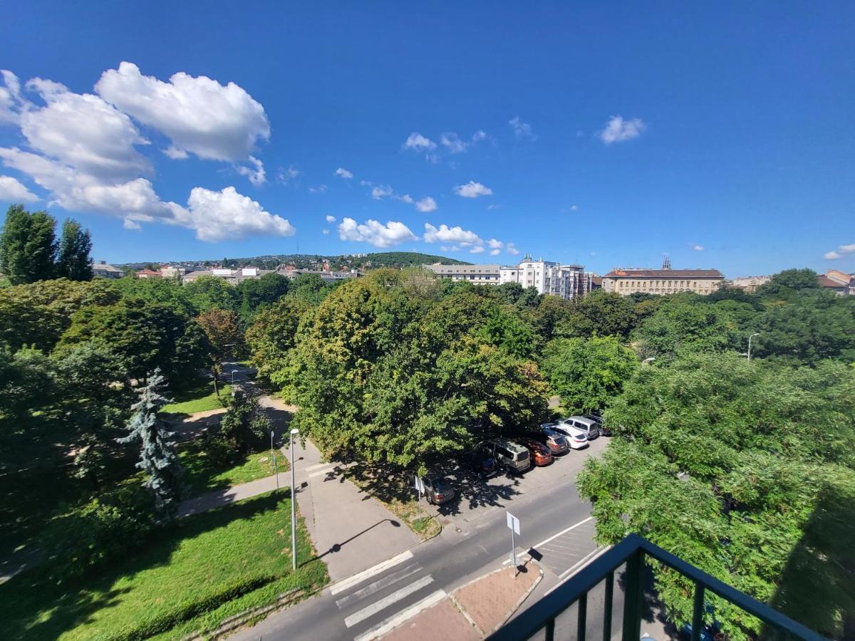 Sunny Panorama Flat Near Castle With Balcony Apartment Budapest Luaran gambar