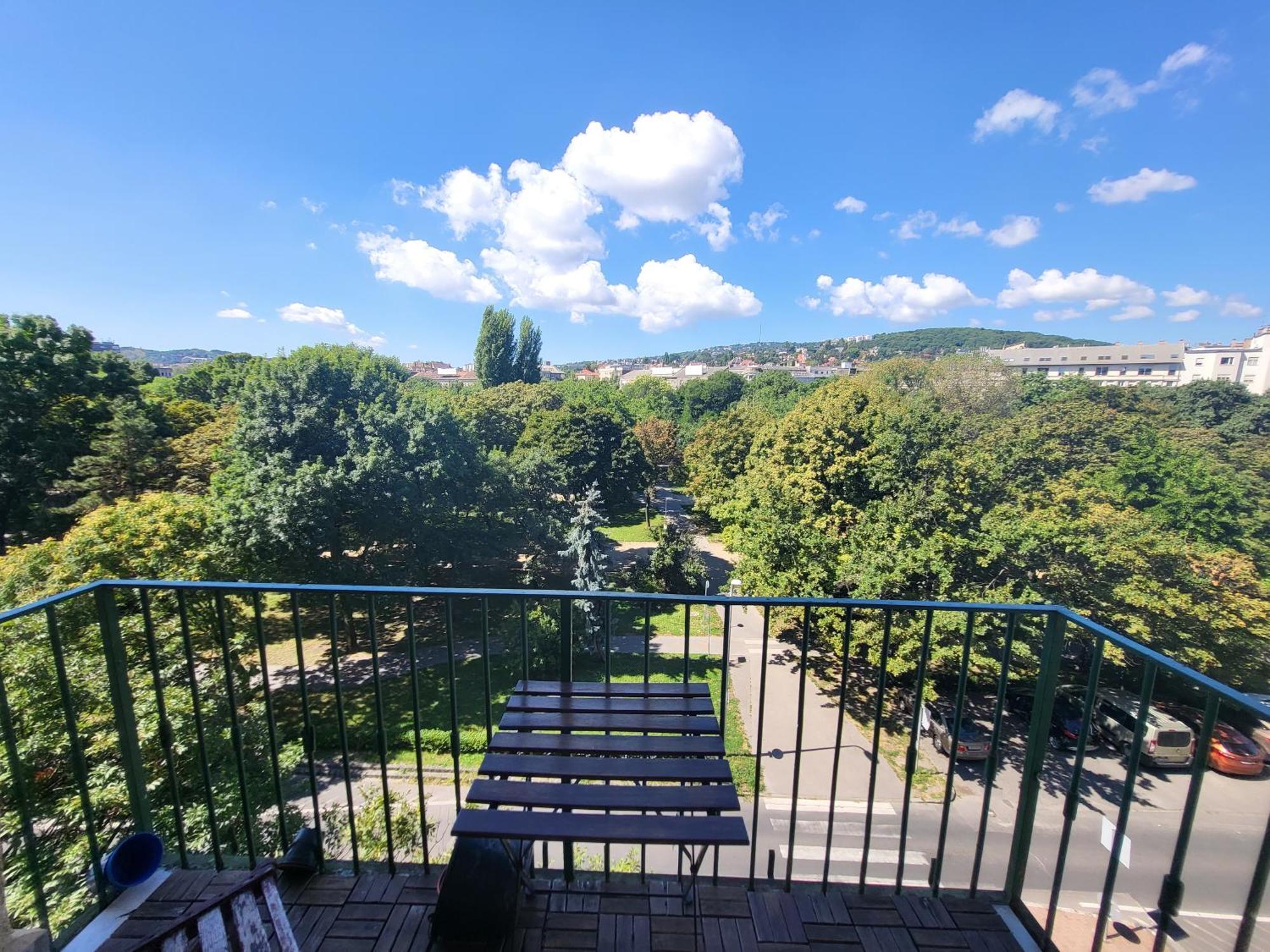 Sunny Panorama Flat Near Castle With Balcony Apartment Budapest Luaran gambar